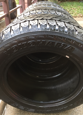 ยาง All Yokohama 265 60 18 สิ้นปี12 ดอกเต็ม ไม่มีปะ ราคาไม่แพง