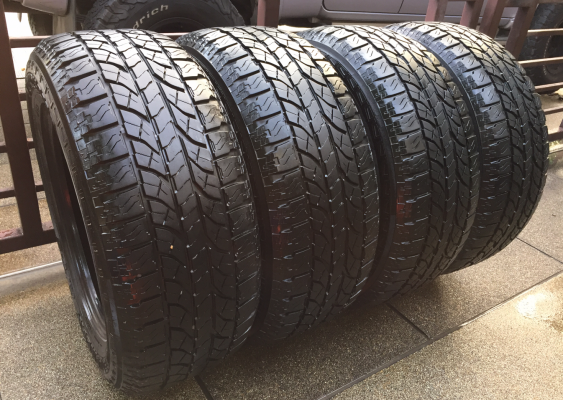 ยาง All Yokohama 265 60 18 สิ้นปี12 ดอกเต็ม ไม่มีปะ ราคาไม่แพง