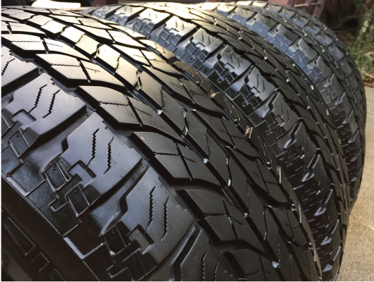 ยาง All Yokohama 265 60 18 สิ้นปี12 ดอกเต็ม ไม่มีปะ ราคาไม่แพง