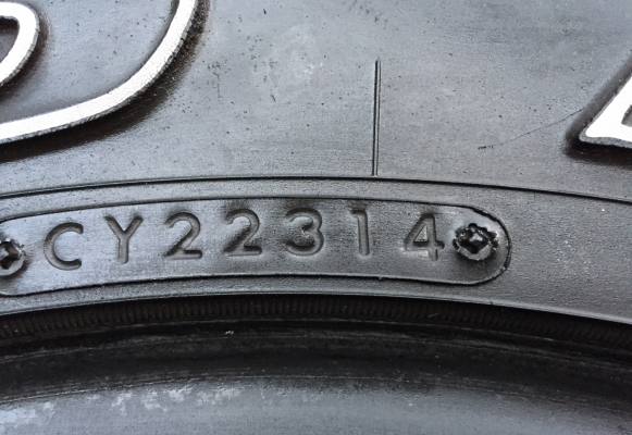ยาง Toyo 265 70 16 กลางปี14 พร้อมใช้งาน ราคาไม่แพง ยาง Toyo 265 70 16 กลางปี14 พร้อมใช้งาน ราคาไม่แพง