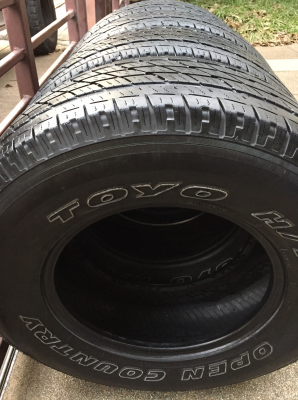 ยาง Toyo 265 70 16 กลางปี14 พร้อมใช้งาน ราคาไม่แพง ยาง Toyo 265 70 16 กลางปี14 พร้อมใช้งาน ราคาไม่แพง