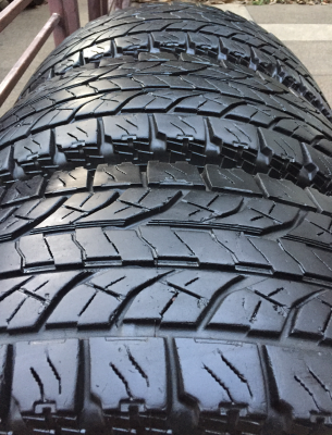 ยาง All Yokohama 31 10.5 R15 กลางปี14 ดอกเต็ม ไม่มีปะ จำนวน 3เส้น ราคาไม่แพง