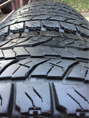 ยาง All Yokohama 31 10.5 R15 กลางปี14 ดอกเต็ม ไม่มีปะ จำนวน 3เส้น ราคาไม่แพง