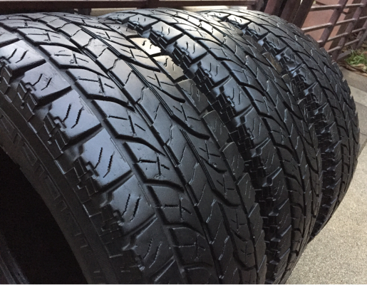 ยาง All Yokohama 31 10.5 R15 กลางปี14 ดอกเต็ม ไม่มีปะ จำนวน 3เส้น ราคาไม่แพง