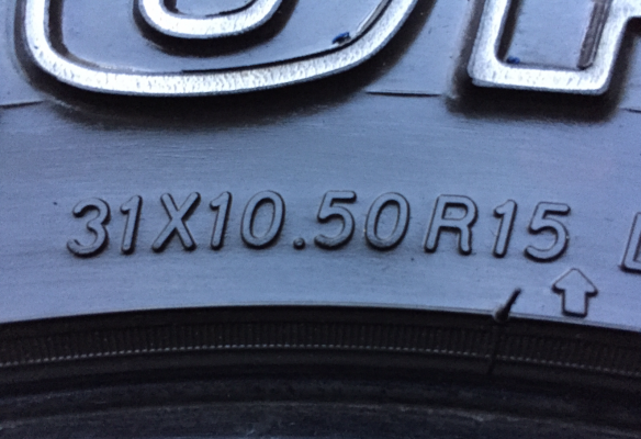 ยาง All Yokohama 31 10.5 R15 กลางปี14 ดอกเต็ม ไม่มีปะ จำนวน 3เส้น ราคาไม่แพง