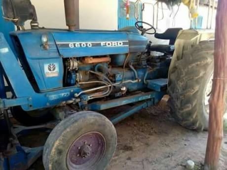 รถไถ Ford 6600