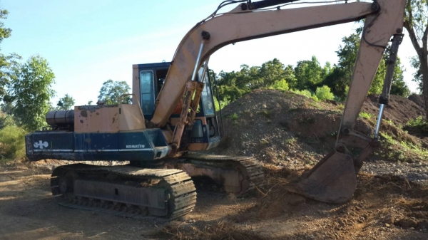 ขายด่วน KOMATSU PC100-3สภาพพร้อมใช้งาน เครื่อง ปั้มดี ช่วงล่างสวย บูมอามไม่มีแผล รถสวยพพร้อมทำงาน เอกสารเล่มทะเบียน