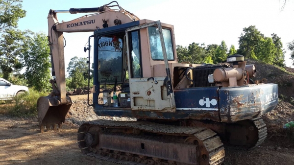 ขายด่วน KOMATSU PC100-3สภาพพร้อมใช้งาน เครื่อง ปั้มดี ช่วงล่างสวย บูมอามไม่มีแผล รถสวยพพร้อมทำงาน เอกสารเล่มทะเบียน