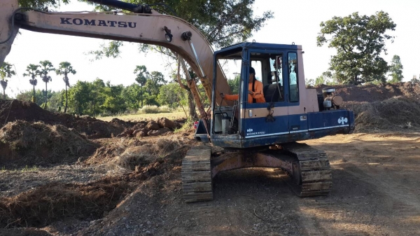 ขายด่วน KOMATSU PC100-3สภาพพร้อมใช้งาน เครื่อง ปั้มดี ช่วงล่างสวย บูมอามไม่มีแผล รถสวยพพร้อมทำงาน เอกสารเล่มทะเบียน