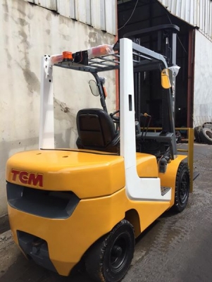 TCM รุ่น T6 FD30 เสา 4 เมตร เครื่องดีเซล ISUZU-C240 เกียร์ Auto TCM รุ่น T6 FD30 เสา 4 เมตร เครื่องดีเซล ISUZU-C240 เกียร์ Auto