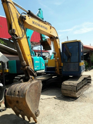 ขายKOMATSU  PC80-5  เก่าใน  สภาพสวย..เครื่องปั๊มดี.. ฟังชั่นครบ...ลองระบบกันได้ทุกวัน..โทร..089-3818694  ดวงนภา