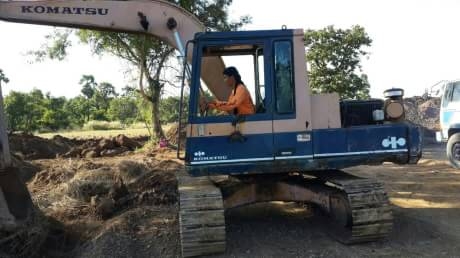 KOMATSU PC 100-3 KOMATSU PC 100-3