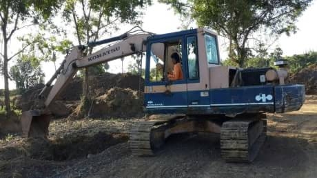 KOMATSU PC 100-3 KOMATSU PC 100-3