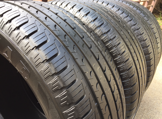 ยาง Goodyear 265 60 18 กลางปี14 ดอกเต็ม ใช้ยาว ราคาไม่แพง ยาง Goodyear 265 60 18 กลางปี14 ดอกเต็ม ใช้ยาว ราคาไม่แพง
