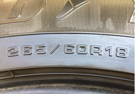 ยาง Goodyear 265 60 18 กลางปี14 ดอกเต็ม ใช้ยาว ราคาไม่แพง ยาง Goodyear 265 60 18 กลางปี14 ดอกเต็ม ใช้ยาว ราคาไม่แพง