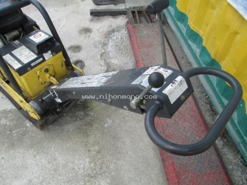 เครื่องตบดิน BOMAG BPR40/45D-2 ขนาด 6.7 PS เครื่องยนต์ดีเซล รหัสสินค้า 80904308 www.nihonmono.com เครื่องตบดิน BOMAG BPR40/45D-2 ขนาด 6.7 PS เครื่องยนต์ดีเซล รหัสสินค้า 80904308 www.nihonmono.com