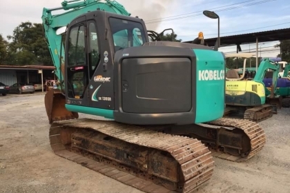 มาใหม่ สวยสุดๆ KOBELCO SK135SR-2 YY05 เก่าญี่ปุ่น โทร.090-986-2521 อ๊อบ