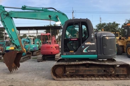 มาใหม่ สวยสุดๆ KOBELCO SK135SR-2 YY05 เก่าญี่ปุ่น โทร.090-986-2521 อ๊อบ