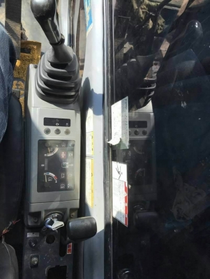 ขาย 495,000 KOBELCO เก่านอก2 ปี  SK60 Mark 5 (Super)  ทำงาน 7xxx ชั่วโมง (มีไลน์หัวเจาะ) เครื่องดี ไฟฟ้าครบ  เอกสารอินวอยท์ รถอยู่ จ.ยโสธร  090-772-3710 090-772-3708