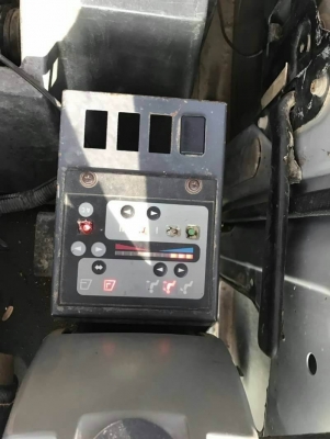 ขาย 495,000 KOBELCO เก่านอก2 ปี  SK60 Mark 5 (Super)  ทำงาน 7xxx ชั่วโมง (มีไลน์หัวเจาะ) เครื่องดี ไฟฟ้าครบ  เอกสารอินวอยท์ รถอยู่ จ.ยโสธร  090-772-3710 090-772-3708