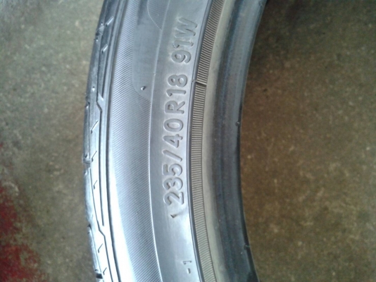 235/40R18 TOYO มี 2 เส้น tel.081-427-3941 235/40R18 TOYO มี 2 เส้น tel.081-427-3941