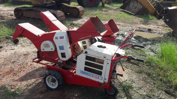 มาอีกแล้วครับ เครื่องย่อยไม้ บดไม้ ยี่ห้อ SIKOKU เก่าญี่ปุ่น เครื่อง เบนซิน ราคาตัวละ 48,000  บาท ครับ