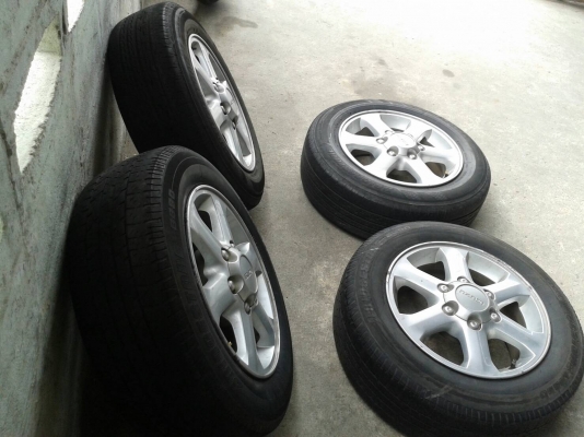 ล้ออีสุ ขอบ16นิ้ว6รู พร้อมยาง ชุดนี้ ราคา 5500 บาท