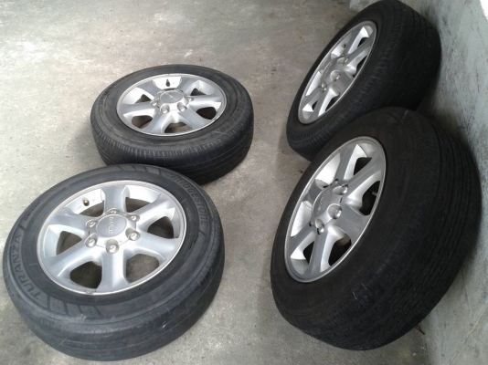 ล้ออีสุ ขอบ16นิ้ว6รู พร้อมยาง ชุดนี้ ราคา 5500 บาท