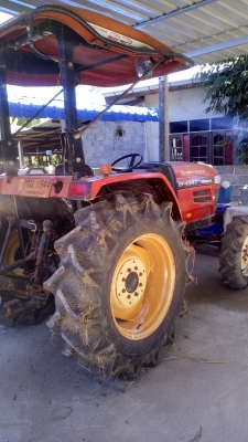 รถไถยัมมาร์EF494T