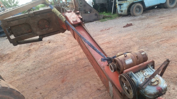 ขายตามสภาพ เก่านอก ฮ้อยยกรถ แม่แรงยกรถ TAHICHI MPL2500 แบบเสาเดียว เหมาะสำหรับ งานช่าง ซ่อมอู่ ขายตามสภาพ เก่านอก ฮ้อยยกรถ แม่แรงยกรถ TAHICHI MPL2500 แบบเสาเดียว เหมาะสำหรับ งานช่าง ซ่อมอู่