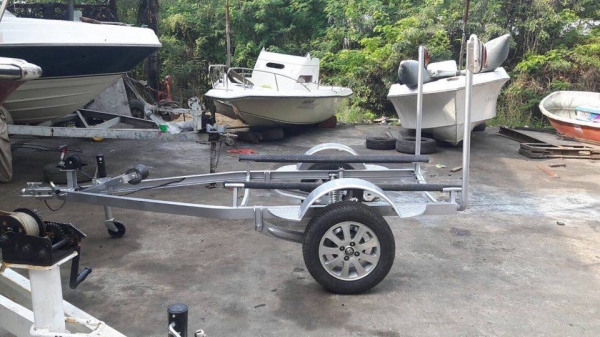 ขายเทเลอร์ลากเรือเจ้ตสกีของใหม่ทั้งหมดยางใหม่ ขาย 16500 บาท