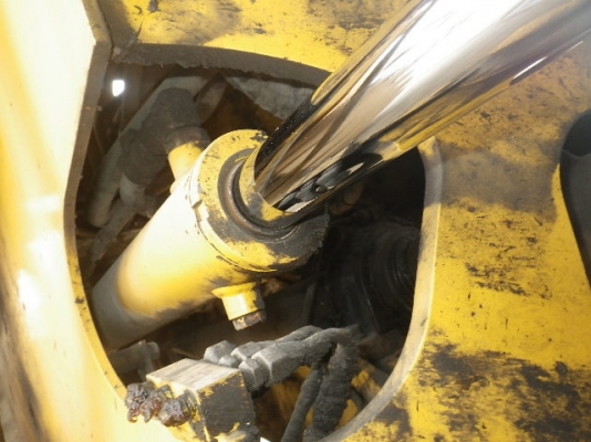 ขายรถตัก TCM ZW220