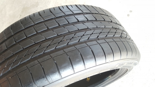 ขายยาง225/45/17 ปี 4713 GOODYEAR 4 เส้น