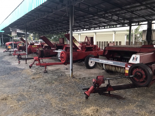 ขายเครื่องอัดฟางนำเข้า ขายเครื่องอัดฟางนำเข้า