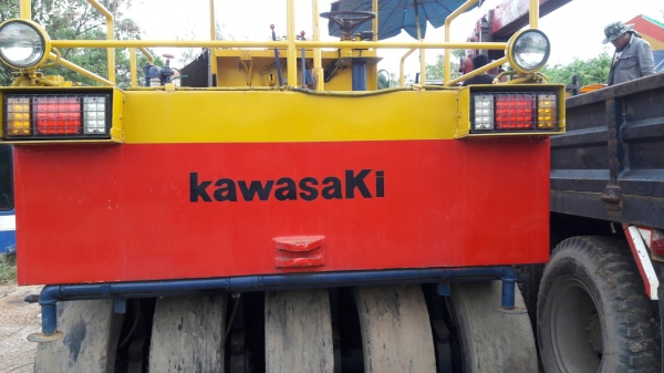รถบดล้อยาง11ล้อ KAWASAKI พร้อมใช้งาน เอกสารเบ่มทะเบียน รถบดล้อยาง11ล้อ KAWASAKI พร้อมใช้งาน เอกสารเบ่มทะเบียน