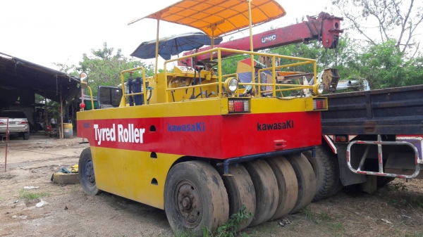 รถบดล้อยาง11ล้อ KAWASAKI พร้อมใช้งาน เอกสารเบ่มทะเบียน