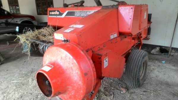 ขายเครื่องอัดฟาง คู้โบต้า HB 130 175000 บาท พร้อมใช้งาน ด่วน วันทูคอล 0986683479 dtac 0991751349 สิทธิ์ คับ