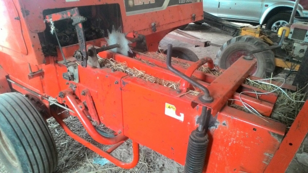 ขายเครื่องอัดฟาง คู้โบต้า HB 130 175000 บาท พร้อมใช้งาน ด่วน วันทูคอล 0986683479 dtac 0991751349 สิทธิ์ คับ