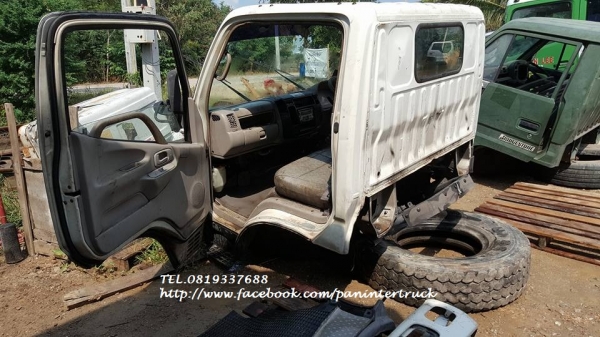FROM JAPANหัวเก๋งรถบรรทุก4ล้อใหญ่,6 ล้อเล็ก /CABIN TOYOTA:DYNA-LY235R-300 (รุ่นใหม่/ตาหวาน/ยกหัวไม่ได้/มีขาหลัง)ราคาเพียง 52,000 บาท สนใจรีบติดต่อ 0819337688