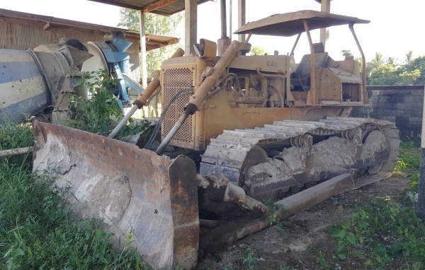 ขาย แทรคเตอร์ CAT D5B เกียร์ตัด เครื่อง 10Z ช่วงล่างเต็ม แถมใบตีนเป็ดให้อีก 1 ชุด เอกสารใบซื้อขาย ราคาคุยกันได้ครับ