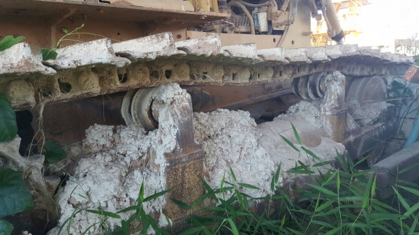 ขาย แทรคเตอร์ CAT D5B เกียร์ตัด เครื่อง 10Z ช่วงล่างเต็ม แถมใบตีนเป็ดให้อีก 1 ชุด เอกสารใบซื้อขาย ราคาคุยกันได้ครับ