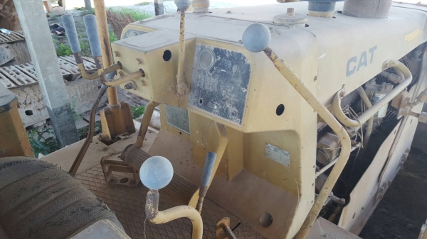 ขาย แทรคเตอร์ CAT D5B เกียร์ตัด เครื่อง 10Z ช่วงล่างเต็ม แถมใบตีนเป็ดให้อีก 1 ชุด เอกสารใบซื้อขาย ราคาคุยกันได้ครับ