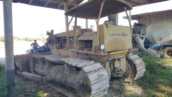 ขาย แทรคเตอร์ CAT D5B เกียร์ตัด เครื่อง 10Z ช่วงล่างเต็ม แถมใบตีนเป็ดให้อีก 1 ชุด เอกสารใบซื้อขาย ราคาคุยกันได้ครับ