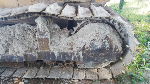 ขาย แทรคเตอร์ CAT D5B เกียร์ตัด เครื่อง 10Z ช่วงล่างเต็ม แถมใบตีนเป็ดให้อีก 1 ชุด เอกสารใบซื้อขาย ราคาคุยกันได้ครับ