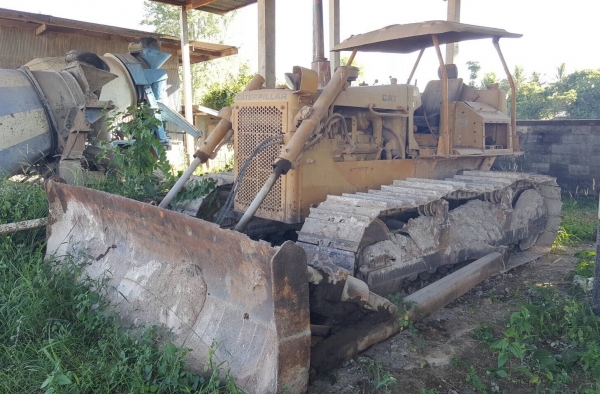 ขาย แทรคเตอร์ CAT D5B เกียร์ตัด เครื่อง 10Z ช่วงล่างเต็ม แถมใบตีนเป็ดให้อีก 1 ชุด เอกสารใบซื้อขาย ราคาคุยกันได้ครับ