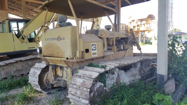 ขาย แทรคเตอร์ CAT D5B เกียร์ตัด เครื่อง 10Z ช่วงล่างเต็ม แถมใบตีนเป็ดให้อีก 1 ชุด เอกสารใบซื้อขาย ราคาคุยกันได้ครับ