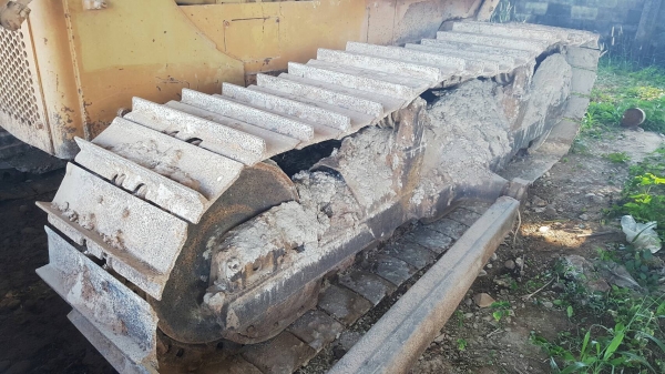 ขาย แทรคเตอร์ CAT D5B เกียร์ตัด เครื่อง 10Z ช่วงล่างเต็ม แถมใบตีนเป็ดให้อีก 1 ชุด เอกสารใบซื้อขาย ราคาคุยกันได้ครับ