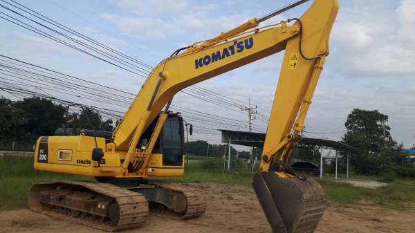 ขายด่วน!! Komatsu PC200-8MO 4,800 ชม.สภาพสวยค่ะ