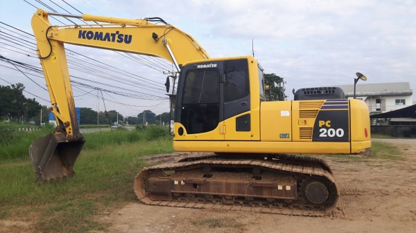 ขายด่วน!! Komatsu PC200-8MO 4,800 ชม.สภาพสวยค่ะ