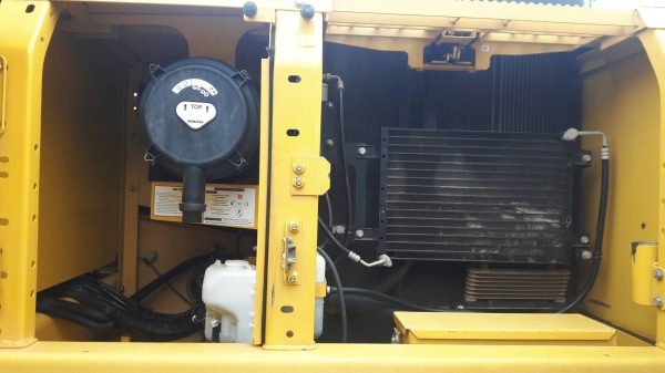 ขายด่วน!! Komatsu PC200-8MO 4,800 ชม.สภาพสวยค่ะ